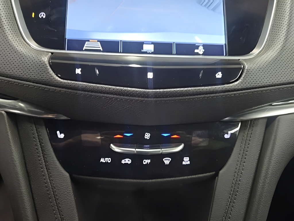 Used 2020 Cadillac XT5 Premium Luxury AWD/4WD image 34