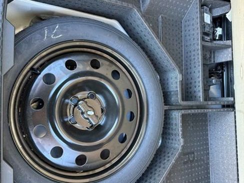 Certified 2022 Ford Edge Titanium w/ Equipment Group 301A image 14