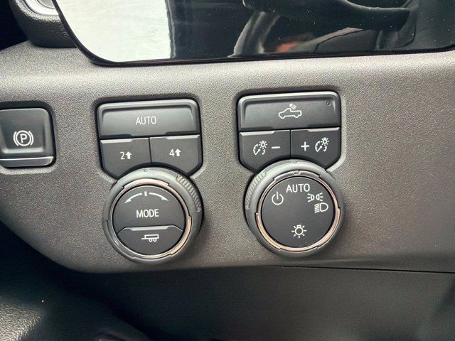Certified 2024 Chevrolet Silverado 1500 LT AWD/4WD image 30