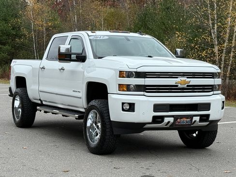 Used 2017 Chevrolet Silverado 2500 LT w/ Custom Sport Edition image 6