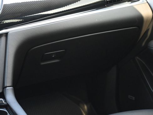 Used 2025 Cadillac XT6 Sport w/ LPO, Floor Liner Package image 8