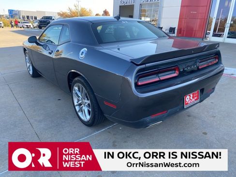 Used 2022 Dodge Challenger SXT w/ Plus Package image 3