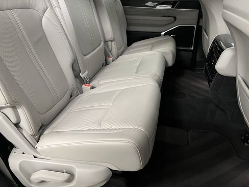 Used 2022 Jeep Wagoneer Series II image 61