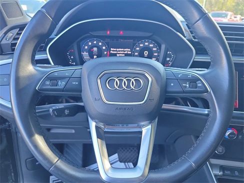 Used 2020 Audi Q3 2.0T Premium image 19