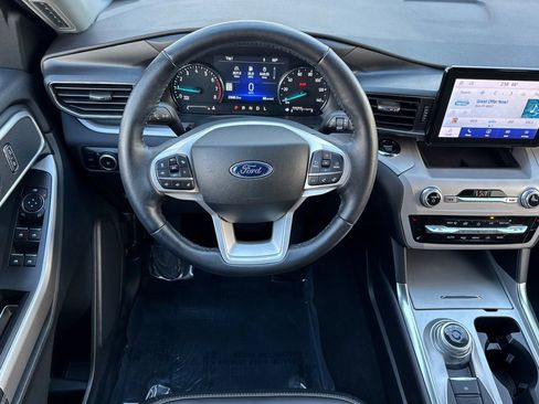 Used 2023 Ford Explorer XLT w/ Equipment Group 202A image 14