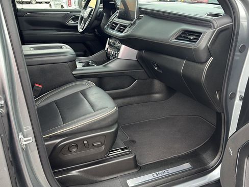 Used 2024 GMC Yukon SLT image 26