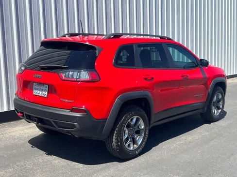 Used 2019 Jeep Cherokee Trailhawk AWD/4WD image 6
