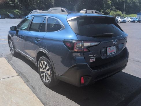 Used 2021 Subaru Outback Premium AWD/4WD image 6