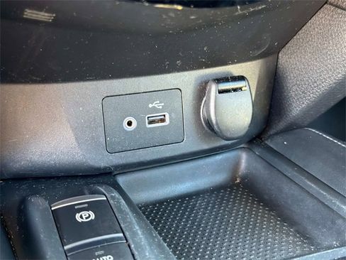 Used 2019 Nissan Rogue SL image 28