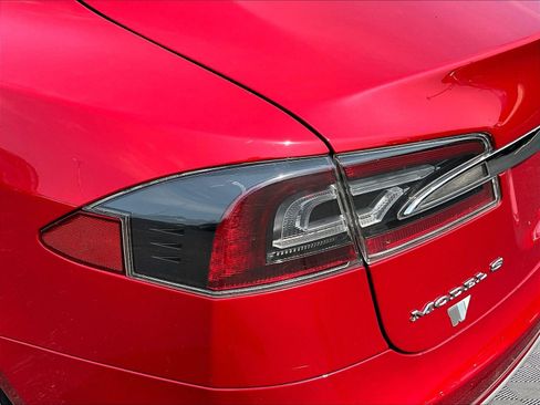 Used 2013 Tesla Model S RWD image 23
