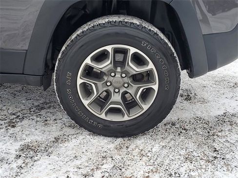 Used 2020 Jeep Cherokee Trailhawk w/ Cold Weather Group image 5