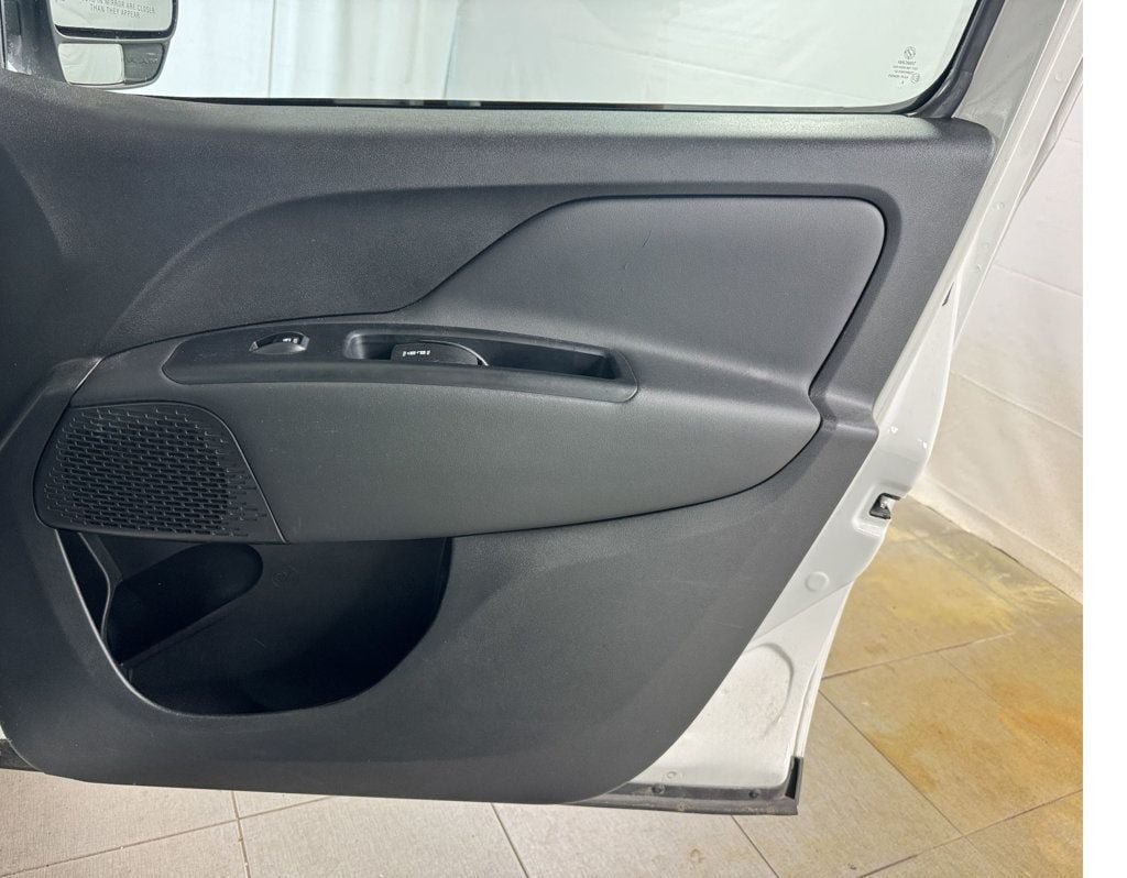 Used 2019 RAM ProMaster City Tradesman SLT FWD image 13