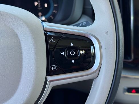 Used 2025 Volvo XC60 B5 Ultra w/ Protection Package Premier image 32