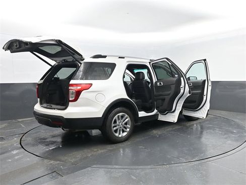 Used 2012 Ford Explorer XLT image 31