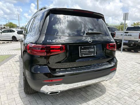 Certified 2026 Mercedes-Benz GLB 250 4MATIC image 9