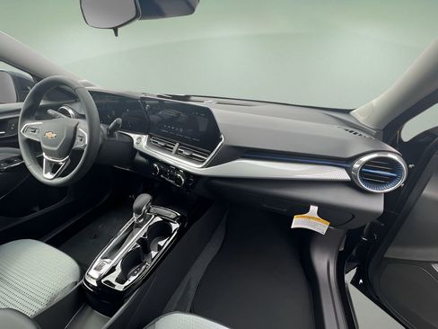 New 2025 Chevrolet Trax LT w/ LT Convenience Package image 27