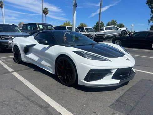 Used 2022 Chevrolet Corvette Stingray Premium Conv w/ Z51 Performance Package RWD image 4