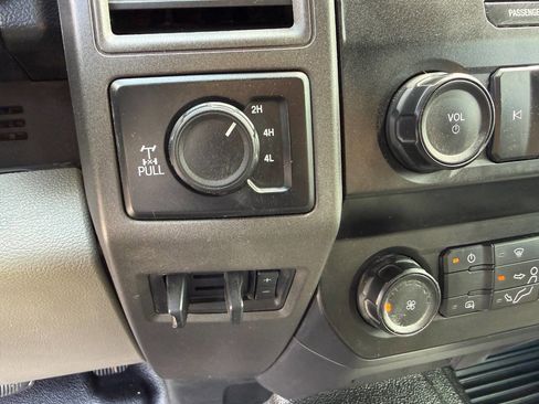 Used 2021 Ford F250 XL w/ Power Equipment Group image 22