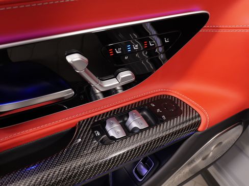 Used 2022 Mercedes-Benz SL 63 AMG 4MATIC image 28