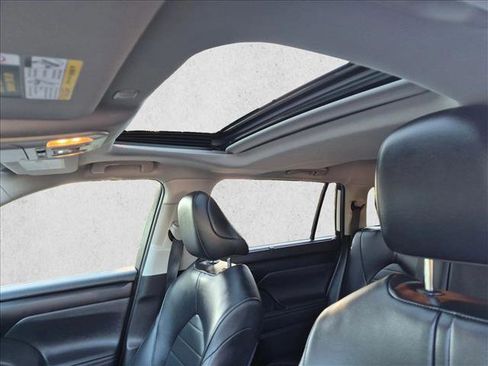 Used 2023 Toyota Highlander XLE FWD image 15