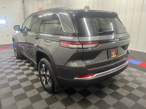 Used 2023 Jeep Grand Cherokee 4WD 4xe image 8