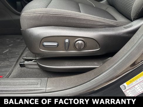 Used 2023 GMC Acadia SLE w/ Driver Convenience Package image 19