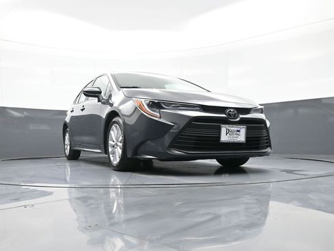 Certified 2023 Toyota Corolla LE image 27