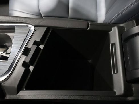 Used 2024 Buick Enclave Premium image 33