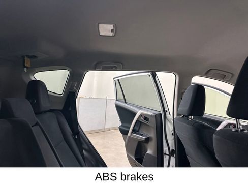 Used 2018 Toyota RAV4 LE w/ All Weather Liner Package AWD/4WD image 26
