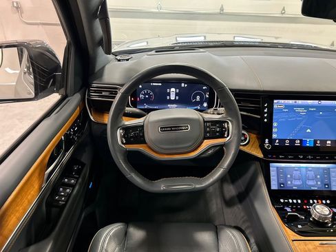 Used 2023 Jeep Grand Wagoneer Series III w/ Rear Seat Video Group 1 image 29