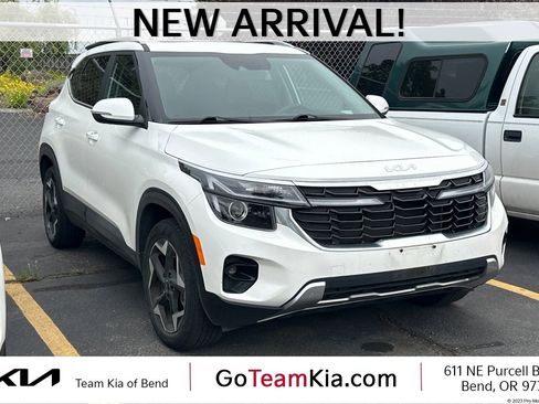 Used 2024 Kia Seltos EX AWD/4WD image 1