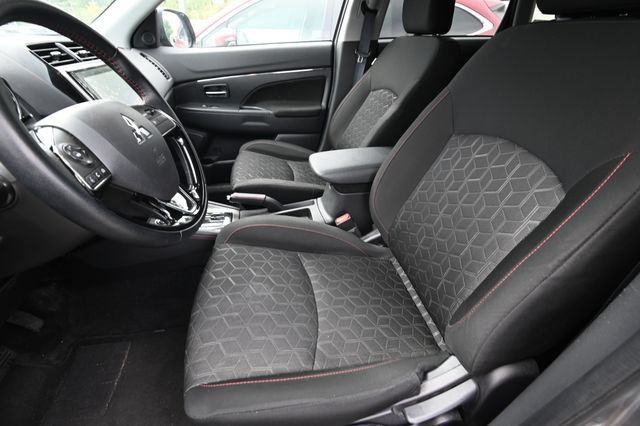 Used 2025 Mitsubishi Outlander Sport ES AWD/4WD image 9