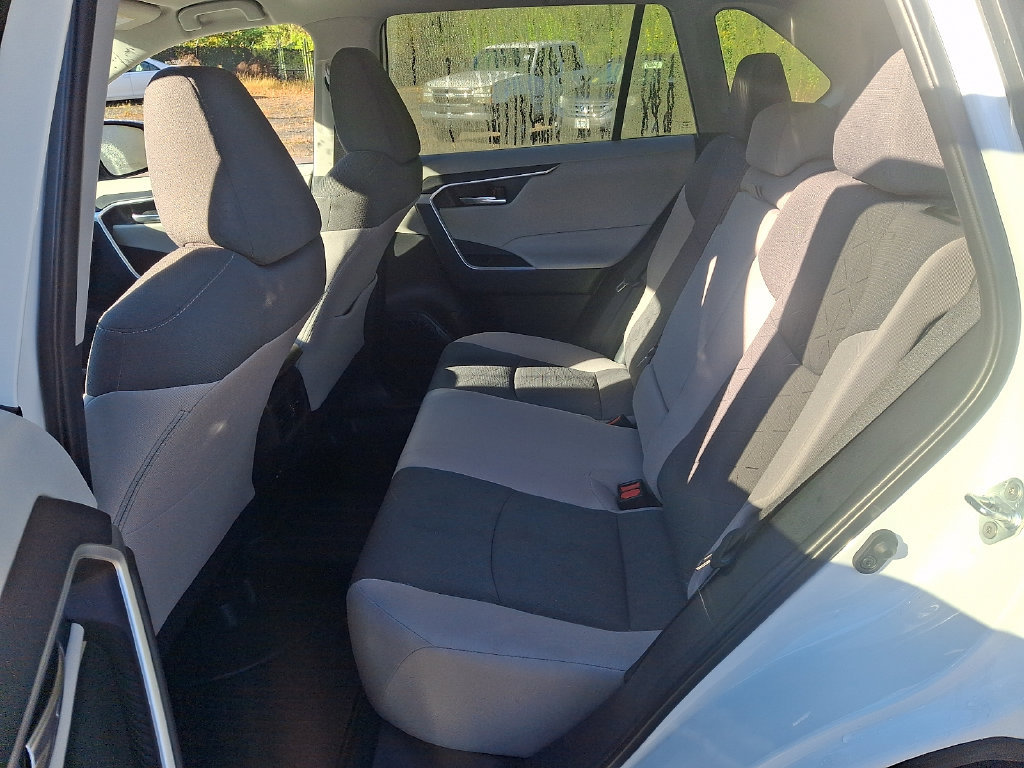 Used 2024 Toyota RAV4 XLE AWD/4WD image 10