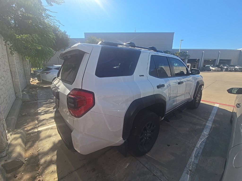Used 2025 Toyota 4Runner SR5 AWD/4WD image 11