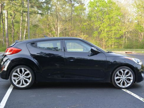 Used 2015 Hyundai Veloster w/ Option Group 02 image 4