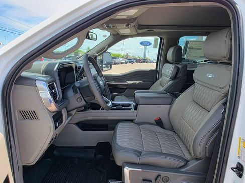 New 2026 Ford F350 Platinum w/ Platinum Plus Package AWD/4WD image 31