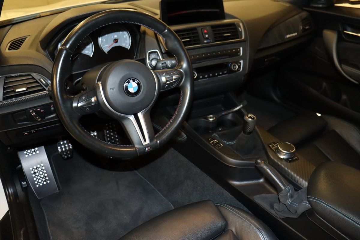 Used 2017 BMW M2 RWD image 39