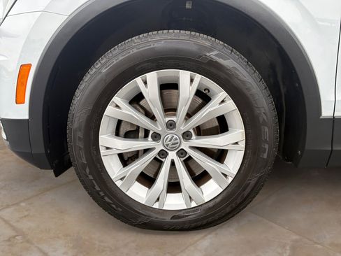 Used 2018 Volkswagen Tiguan S image 24