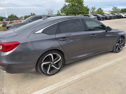 Used 2019 Honda Accord Sport image 6