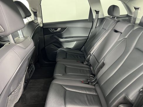 Used 2020 Audi Q7 3.0T Premium Plus image 19