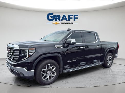 Used 2022 GMC Sierra 1500 SLT w/ SLT Convenience Package AWD/4WD image 2