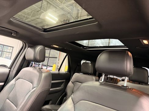 Used 2017 Ford Explorer XLT w/ Equipment Group 202A image 26