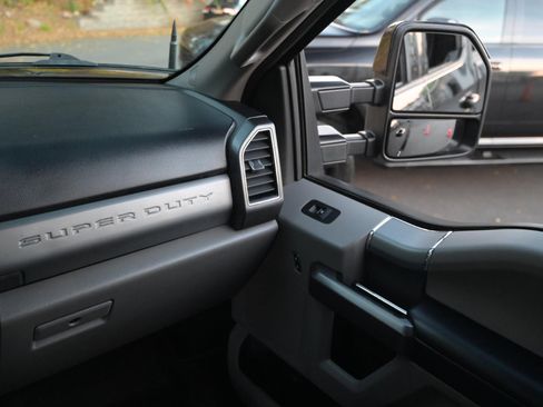 Used 2021 Ford F250 XLT w/ XLT Premium Package image 31