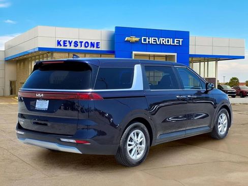 Used 2024 Kia Carnival LX FWD image 7