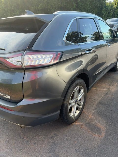 Used 2017 Ford Edge Titanium w/ Technology Package FWD image 4