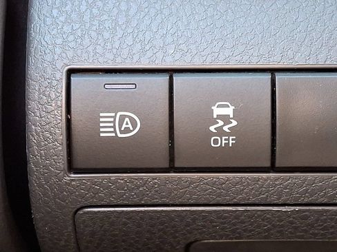Used 2024 Toyota Camry LE FWD image 25