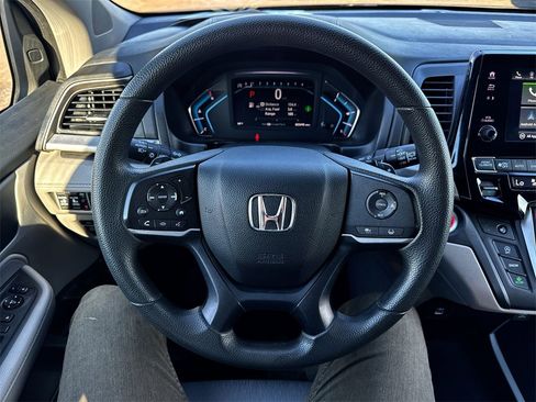 Used 2022 Honda Odyssey EX image 14