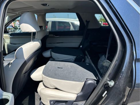 Certified 2022 Hyundai Palisade SEL w/ Premium Package FWD image 12