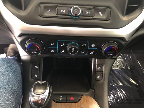 Used 2019 GMC Acadia SLE image 20