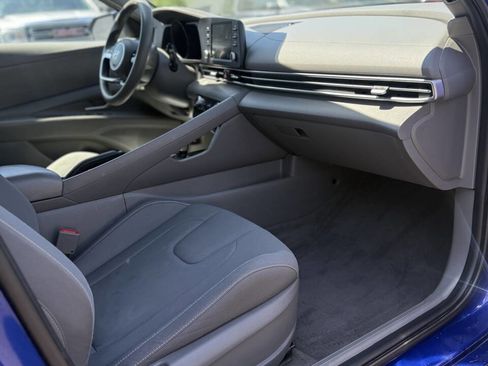 Used 2022 Hyundai Elantra SEL w/ Cargo Package FWD image 28